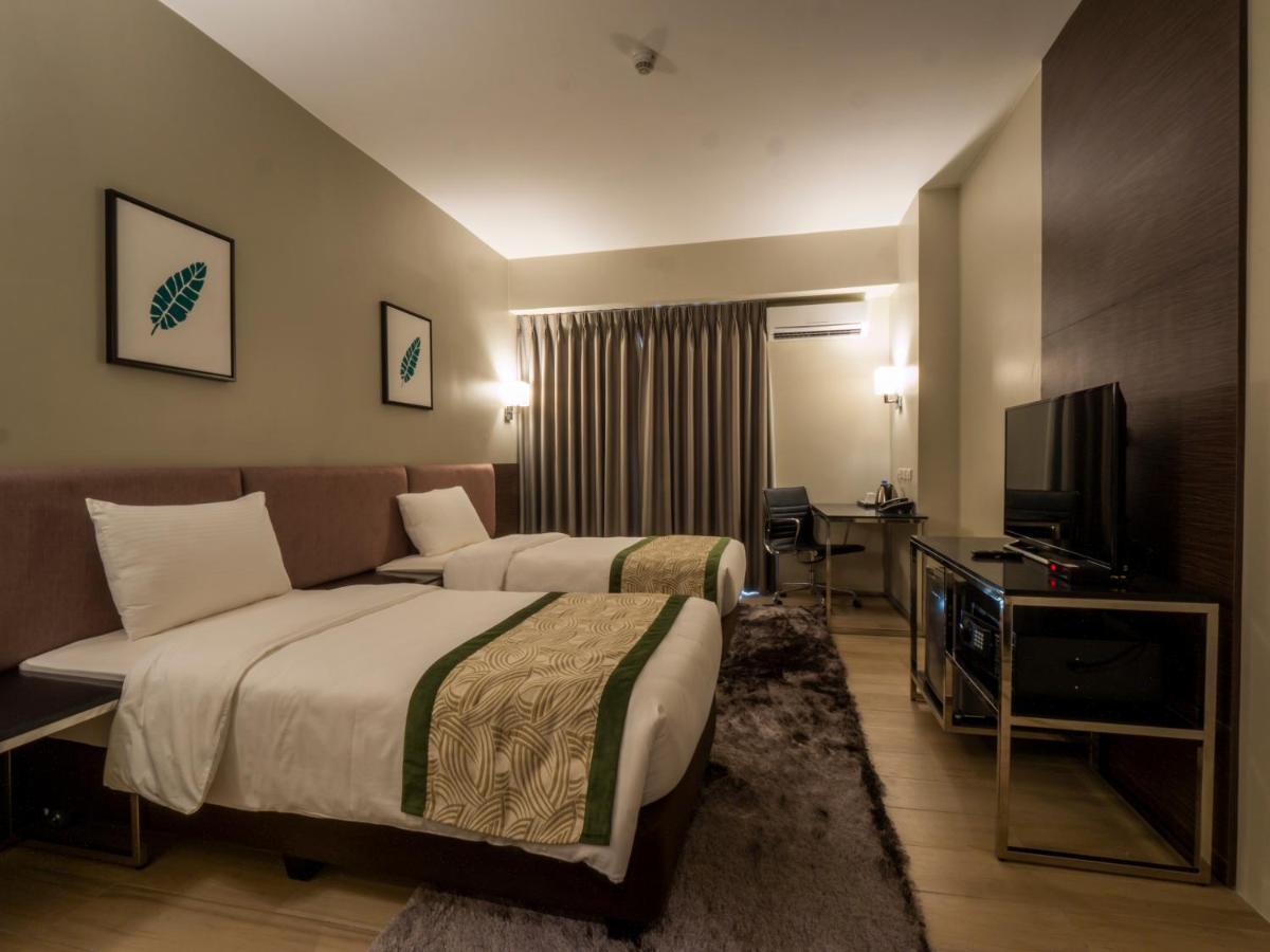 Sequoia Hotel Manila Bay Paranaque City Exterior foto
